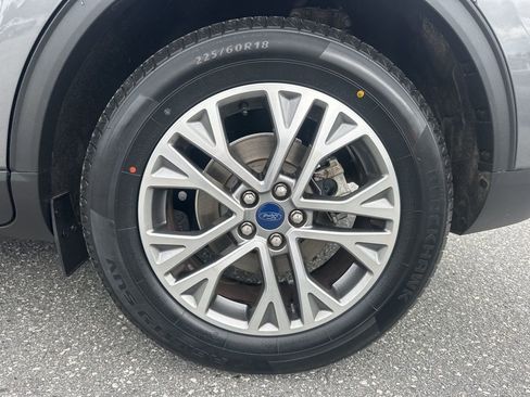 Used 2022 Ford Escape SEL image 29