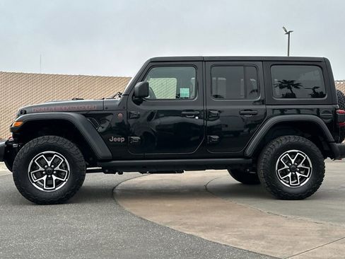 Used 2025 Jeep Wrangler Unlimited Rubicon image 7