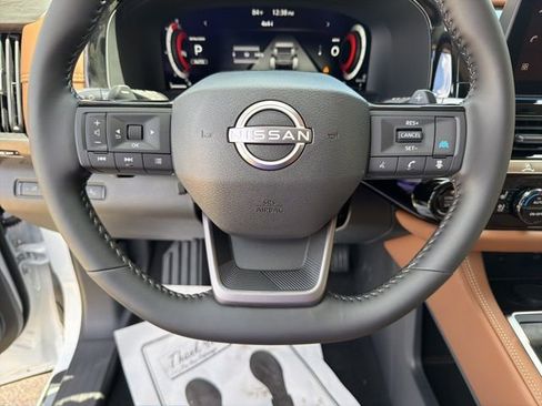 New 2026 Nissan Pathfinder Platinum image 13