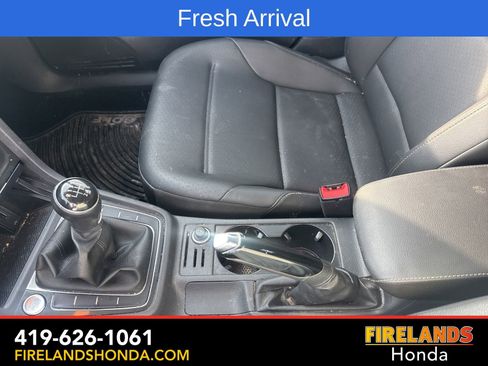 Used 2019 Volkswagen Golf SE w/ Driver Assistance Package image 21