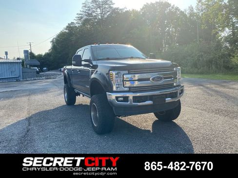 Used 2019 Ford F250 Lariat w/ Lariat Value Package AWD/4WD image 3