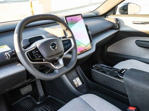 New 2025 Volvo EX30 Ultra w/ Protection Package Premier image 18