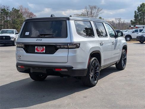 New 2026 Jeep Grand Wagoneer Summit image 7