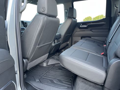 New 2026 GMC Sierra 1500 Elevation w/ Elevation Premium Package AWD/4WD image 10