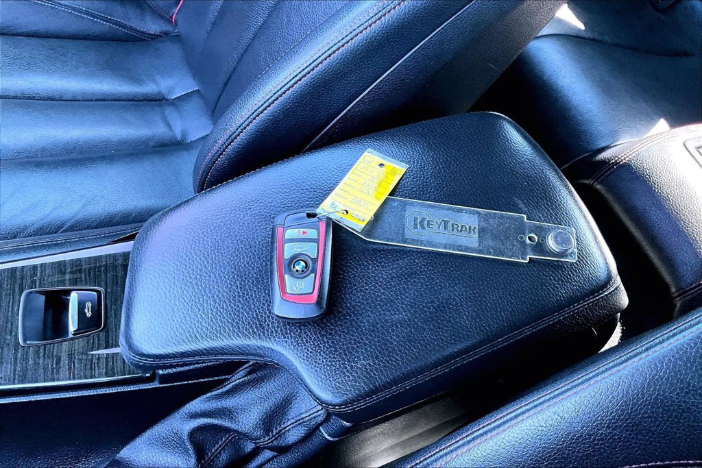 Used 2018 BMW 430i Convertible RWD image 35