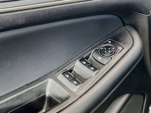 Used 2024 Ford Edge SEL image 19