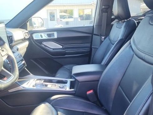 Used 2020 Ford Explorer ST w/ ST Street Pack AWD/4WD image 13