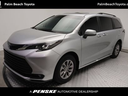 Certified 2025 Toyota Sienna XLE w/ XLE Plus Package