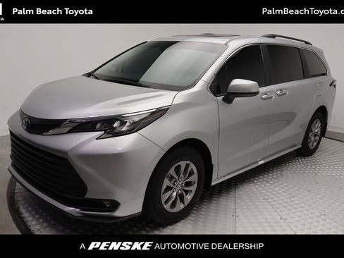 Certified 2025 Toyota Sienna XLE w/ XLE Plus Package FWD image 1