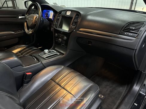 Used 2016 Chrysler 300 S AWD/4WD image 41