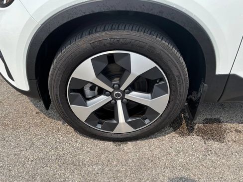 Certified 2023 Volvo XC40 B5 Plus w/ Climate Package AWD/4WD image 30