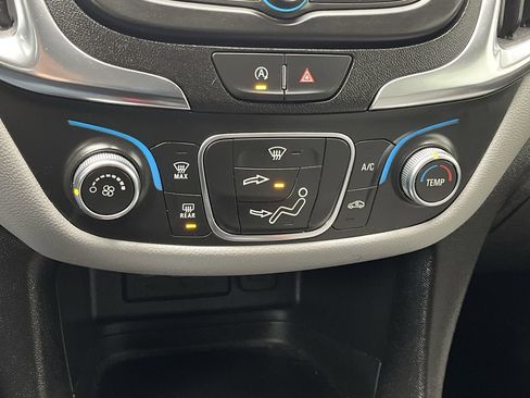 Certified 2024 Chevrolet Equinox LS image 19