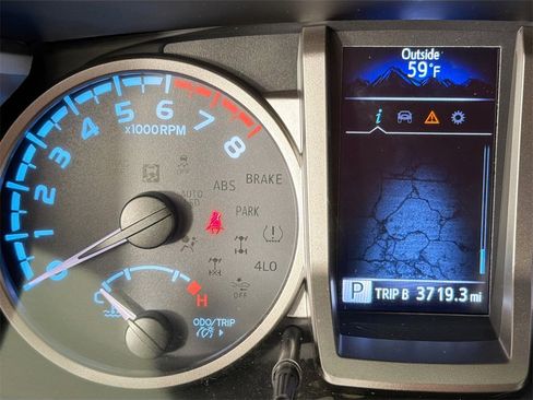 Used 2021 Toyota Tacoma TRD Sport image 13