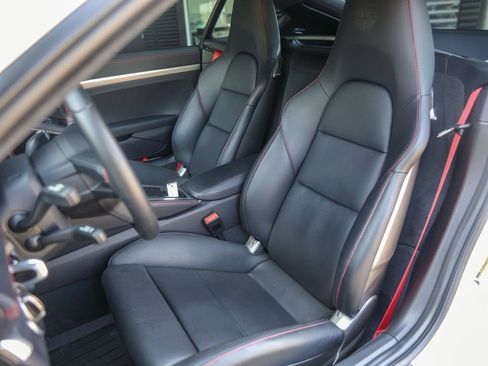 Certified 2025 Porsche 718 Cayman S RWD image 4