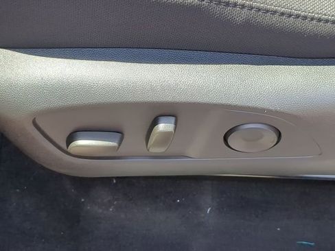 New 2025 GMC Acadia Elevation image 19