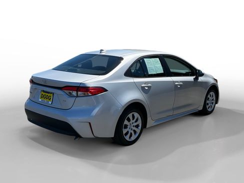 Used 2023 Toyota Corolla LE FWD image 5