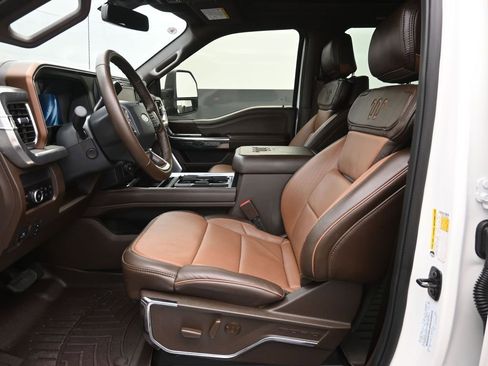 Used 2025 Ford F450 King Ranch w/ FX4 Off-Road Package image 21