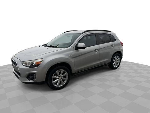 Used 2015 Mitsubishi Outlander Sport ES image 4