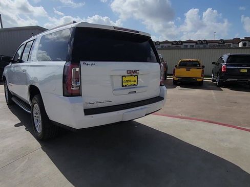 Used 2019 GMC Yukon XL SLT w/ Open Road Package AWD/4WD image 7