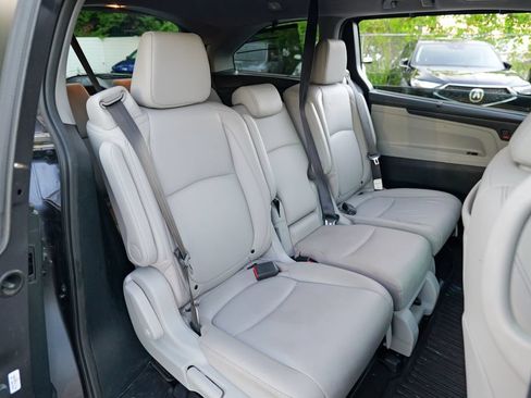 Used 2023 Honda Odyssey Touring image 33