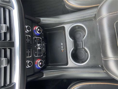 Used 2022 GMC Yukon AT4 image 19