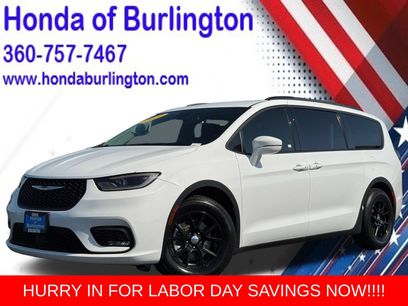 Used 2022 Chrysler Pacifica Touring-L