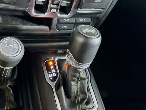 Used 2023 Jeep Wrangler Unlimited Sahara AWD/4WD image 25