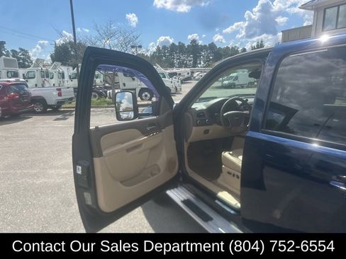 Used 2010 Chevrolet Silverado 2500 LTZ w/ Convenience Package image 11