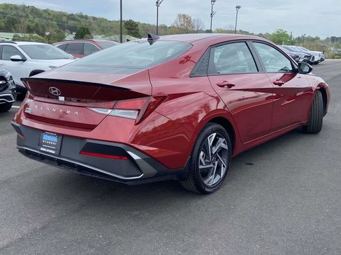 Used 2025 Hyundai Elantra Sport image 3