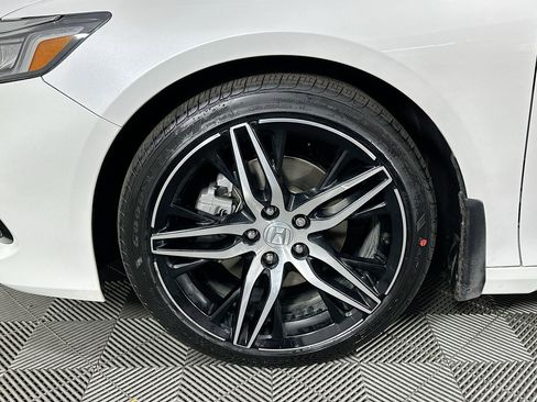 Used 2022 Honda Accord Touring image 35
