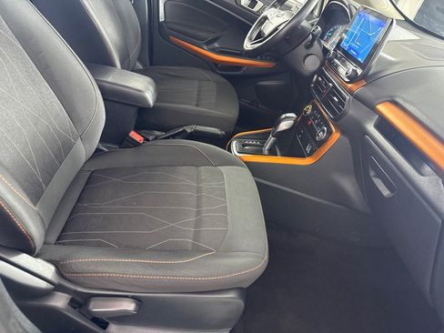 Used 2021 Ford EcoSport SE w/ SE Convenience Package image 28