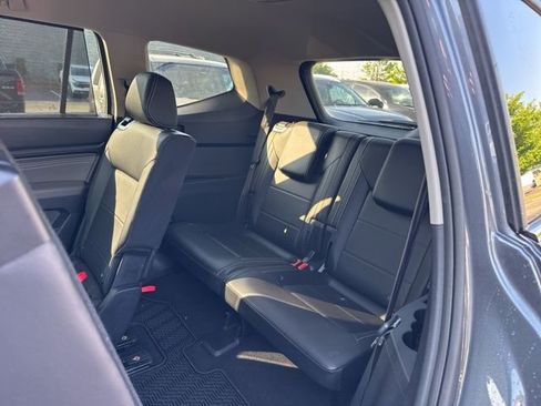 Used 2022 Volkswagen Atlas SE FWD image 11