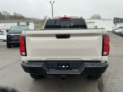 New 2026 Chevrolet Colorado ZR2 w/ Off-Road Front Bumper Package image 3
