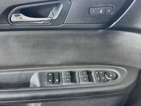 Used 2016 Chevrolet Traverse LT FWD image 20