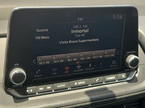 Used 2025 Nissan Rogue SV FWD image 21