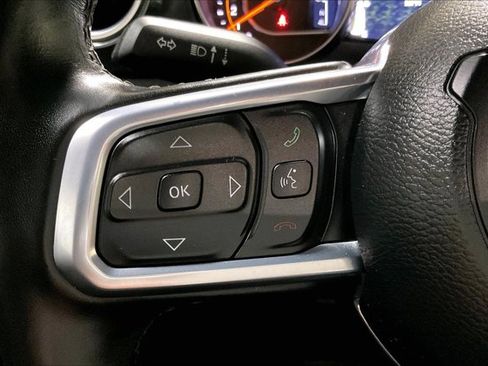 Used 2021 Jeep Wrangler Unlimited Sahara AWD/4WD image 18