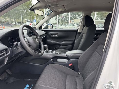 Used 2023 Honda HR-V LX image 12