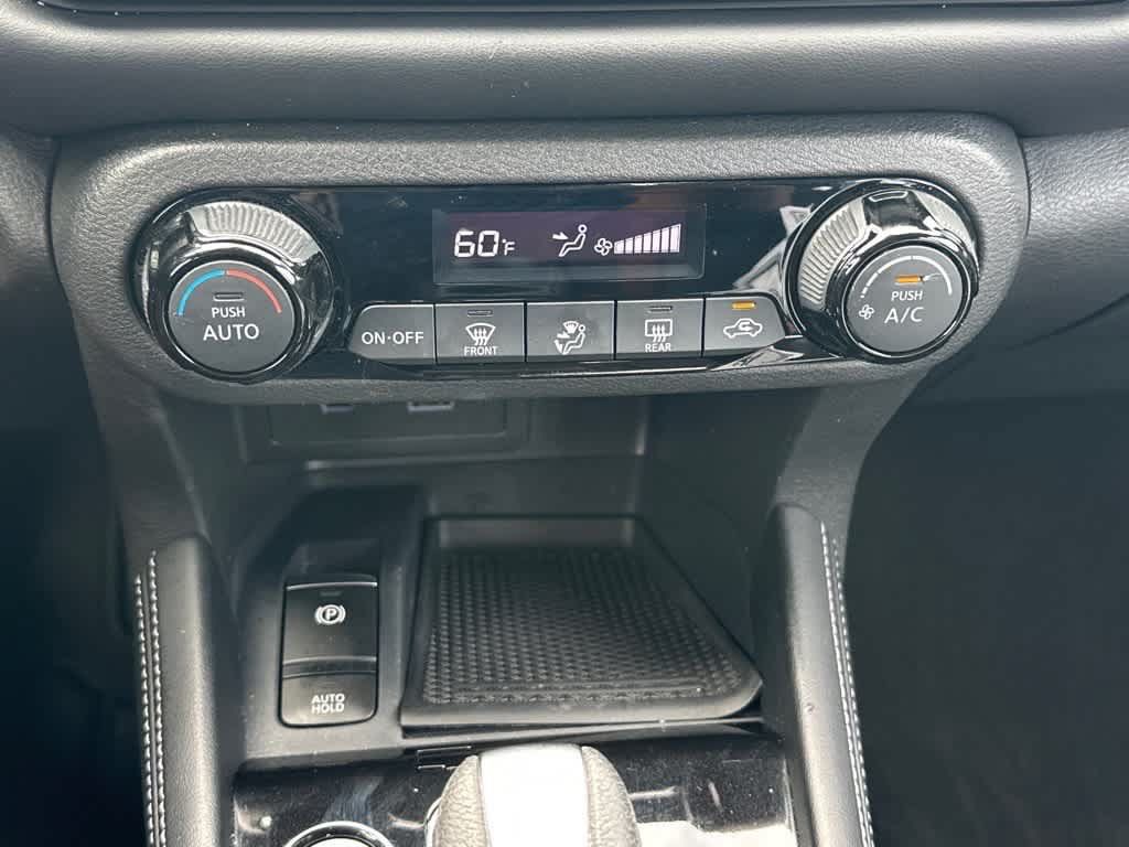 Used 2024 Nissan Kicks SR FWD image 21