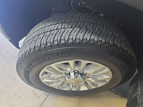 Used 2023 Chevrolet Silverado 2500 High Country w/ Z71 Off-Road Package image 19