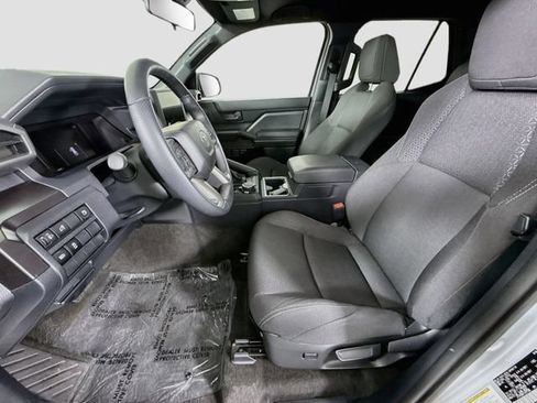 Certified 2026 Toyota 4Runner SR5 AWD/4WD image 21