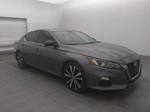 Used 2021 Nissan Altima 2.5 SR w/ SR Premium Package FWD image 11