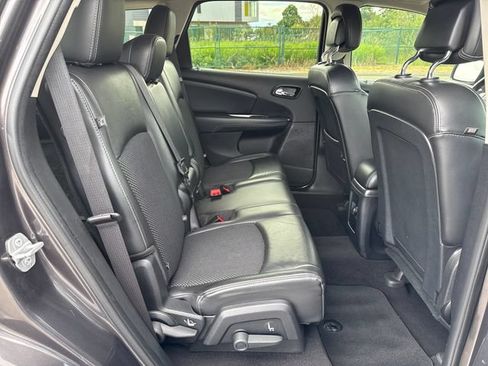 Used 2015 Dodge Journey Crossroad w/ Flexible Seating Group FWD image 12