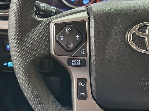 Used 2021 Toyota Tacoma SR5 RWD image 45