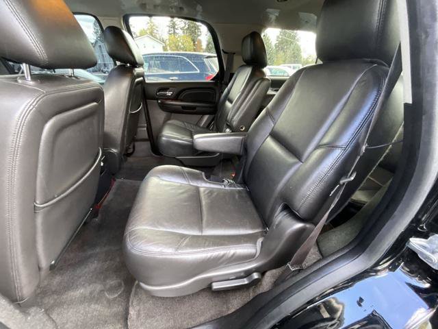 Used 2014 Cadillac Escalade Premium AWD/4WD image 14
