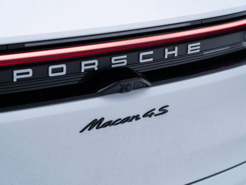 New 2025 Porsche Macan 4S Electric image 14