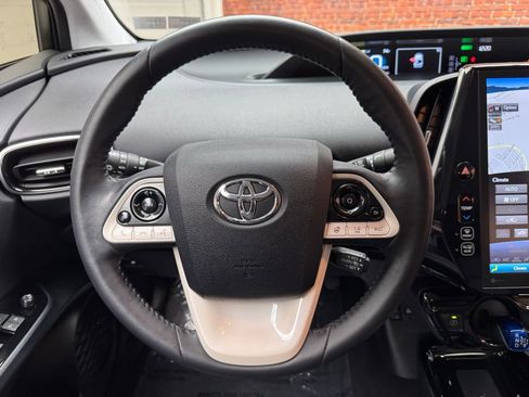 Used 2019 Toyota Prius Prime FWD image 12