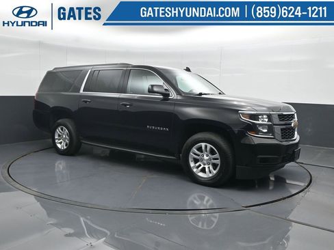 Used 2020 Chevrolet Suburban LS w/ Skid Plate Package AWD/4WD image 4