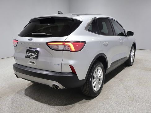 Used 2020 Ford Escape SE AWD/4WD image 2