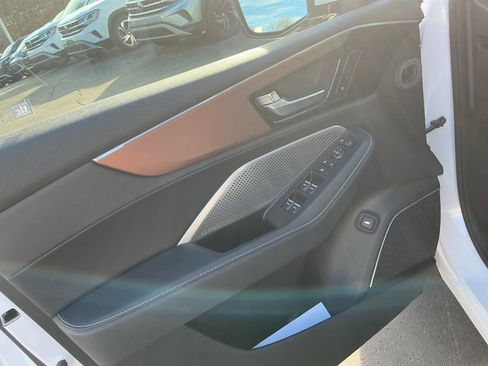 Used 2022 Acura MDX w/ Technology Package image 36