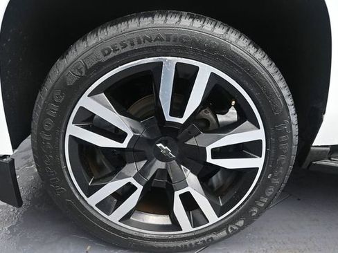 Used 2018 Chevrolet Tahoe LT w/ Luxury Package AWD/4WD image 25